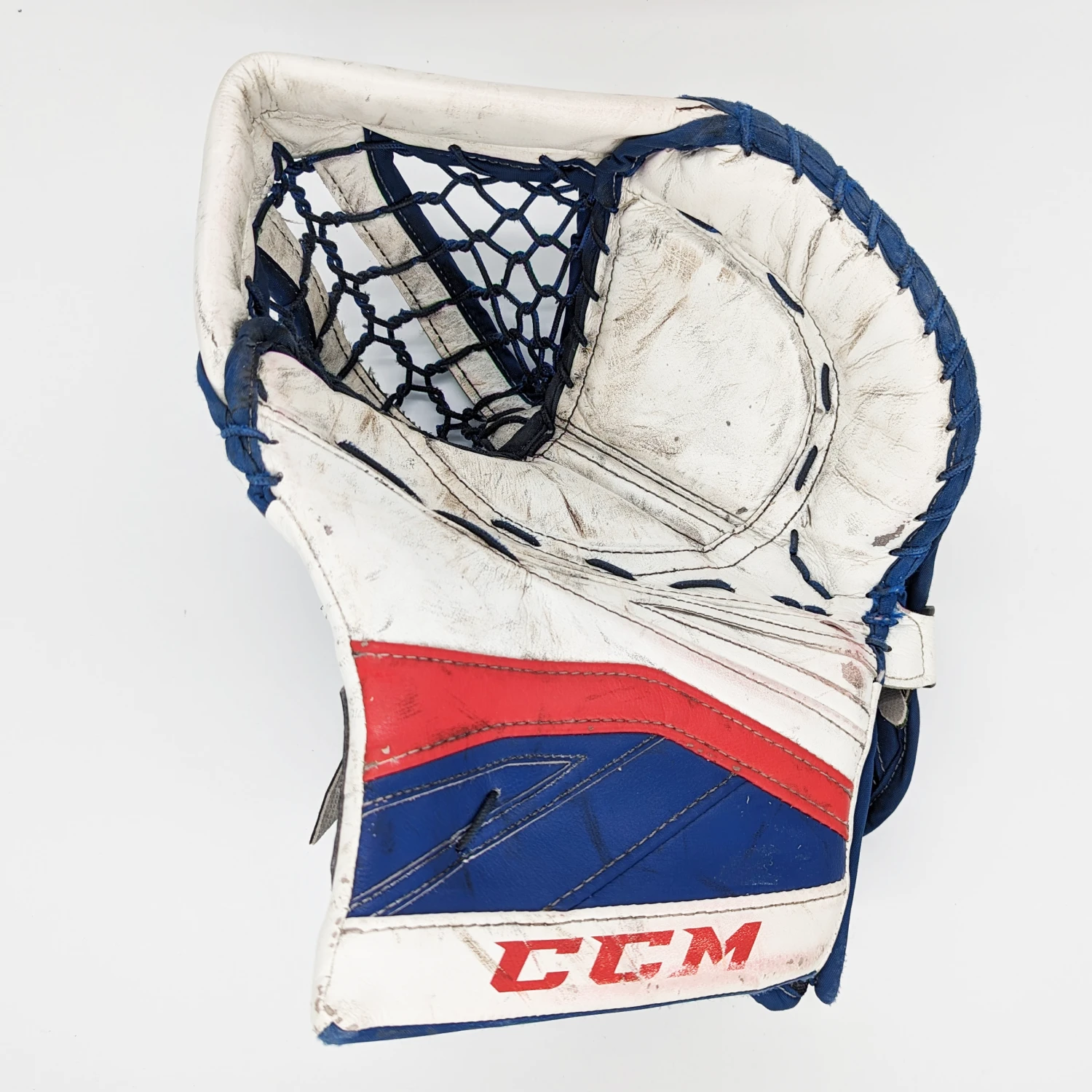CCM Premier II - Used Goalie Set (White/Red/Blue) 10 CCM Premier II - Used Goalie Set (White/Red/Blue) - Image 10