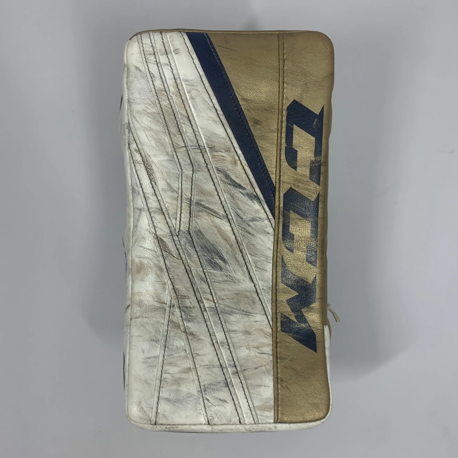 Used CCM Extreme Flex III - Pro Stock Goalie Blocker (White/Gold/Navy) 1 Used CCM Extreme Flex III - Pro Stock Goalie Blocker (White/Gold/Navy)