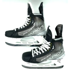 Bauer Vapor Hyperlite - Pro Stock Hockey Skates - Size L11.125 R10.5 -Hockey Specialty Shop Side1 9ed92f82 c7d0 4f58 a2b4 cf612a39f4b5